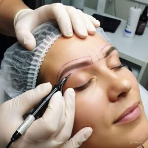 Diseño de cejas con efecto pelo a pelo con pigmento semipermanente/Microblading (EC1045)